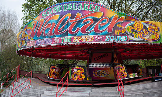 ADULT ATTRACTIONS Waltzer